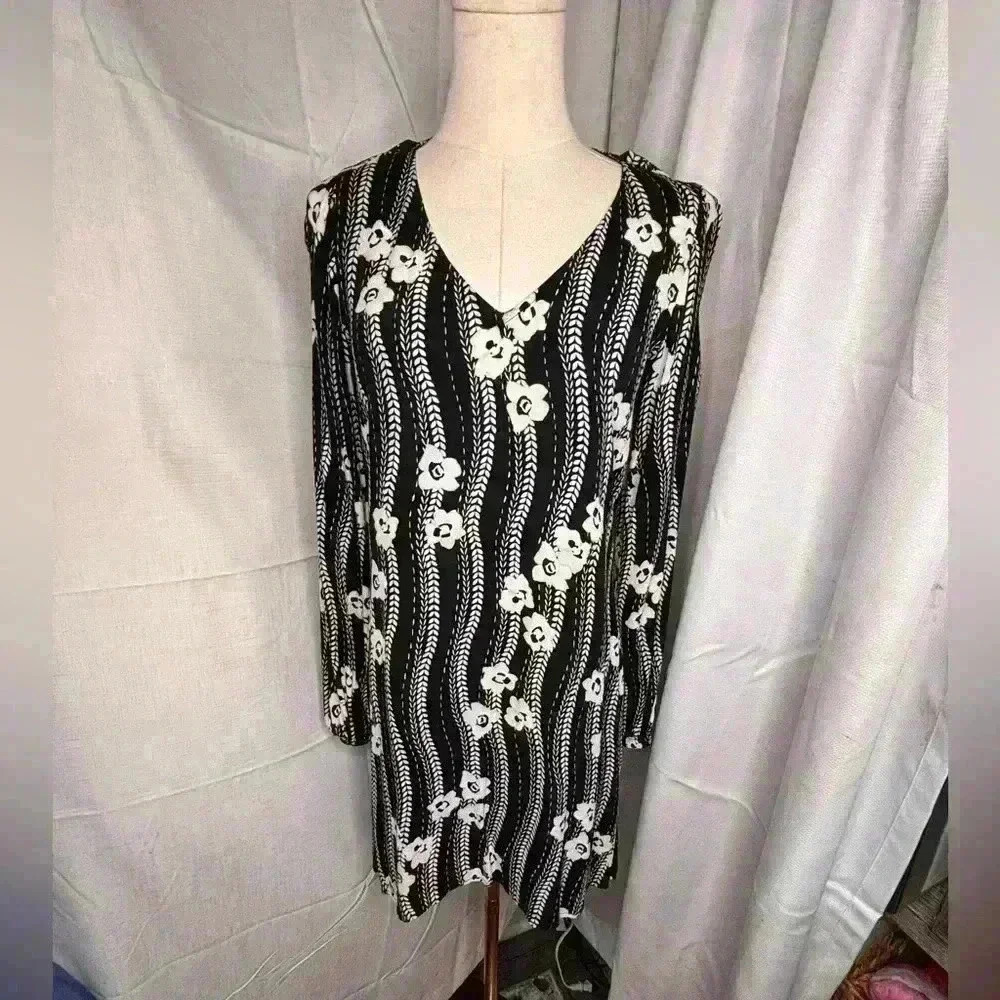 Express Black and White Floral Dress